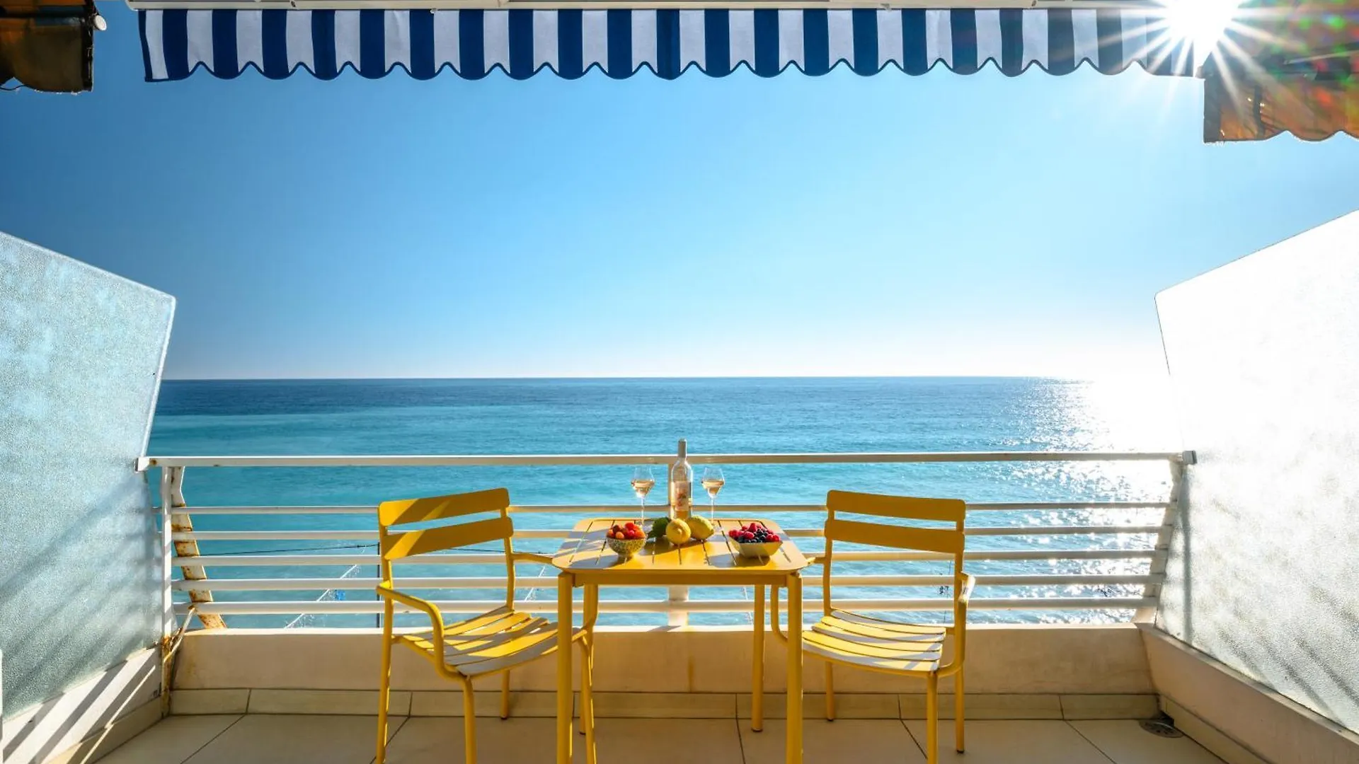 Le Coq Florentina - Air Conditioning - Seafront - Wifi Menton Apartment